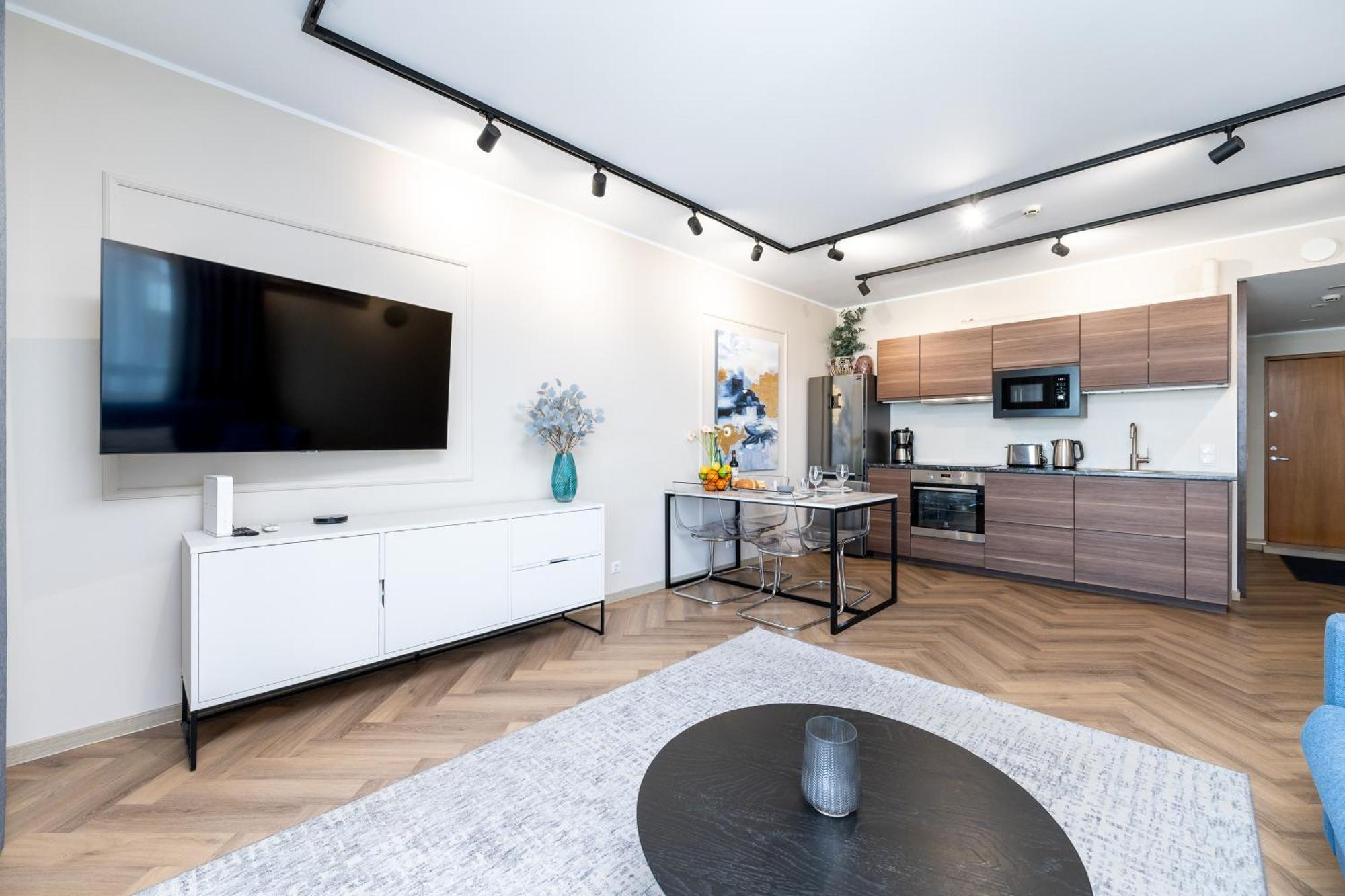 Apartment New Chic 2-bed At Viru By Centralapartments